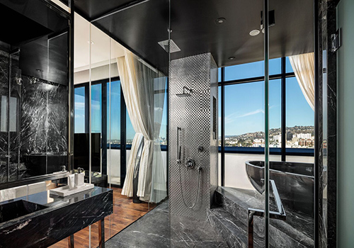 Dream Hollywood hotel bathroom