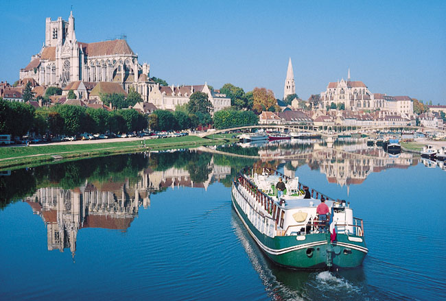 Luxury Barge Cruising with French Country Waterways