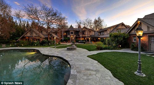 Britney Spears $20M mansion pool
