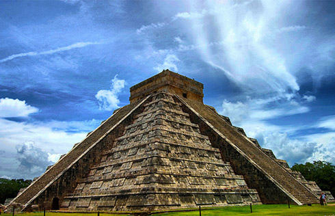 Chichen Itza pyramid - Yucatan
