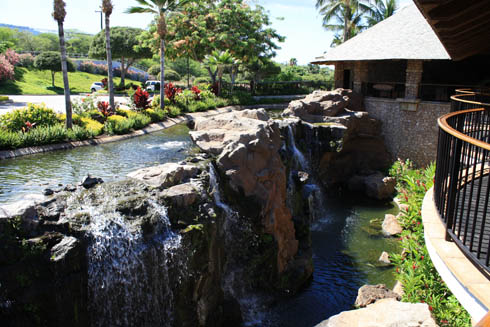 Hotel Wailea waterfall - Maui Hawaii