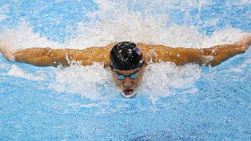 Michael Phelps - 400 Meter Medley relay swim race