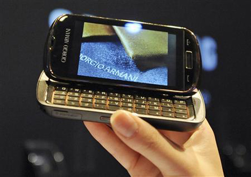 Samsung GT-V7650 smart phone