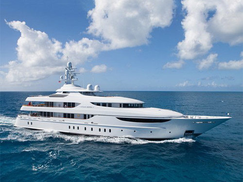 Superyacht Oasis charter